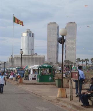 skyscrapers&flag