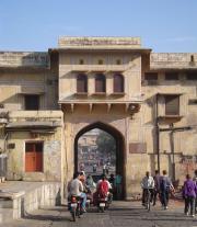 105126