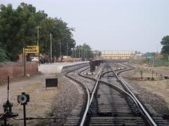 105592