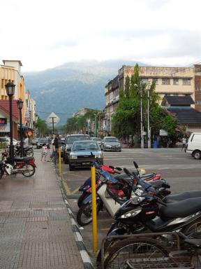 street&mountains