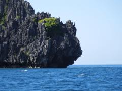 112937