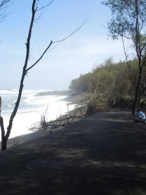 kuwaru