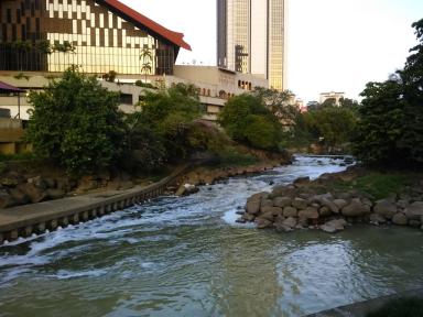 andariverrunsthroughit