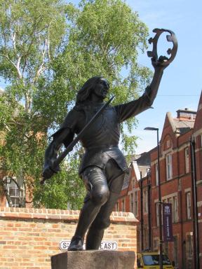 R3statue