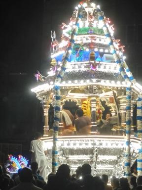 chariot5