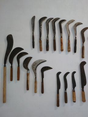 knives