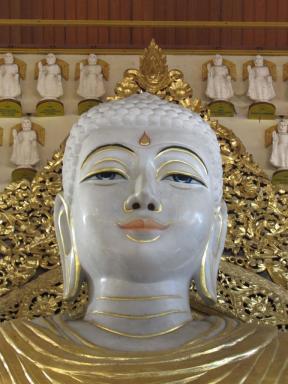 gold&whitebuddha