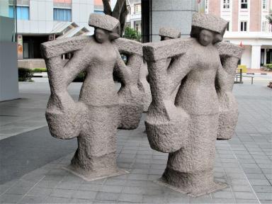 statues