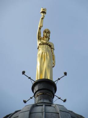 goldenwoman