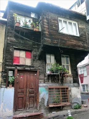 oldhouse